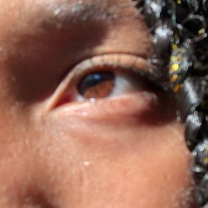 Meet your Posher, Mkyia